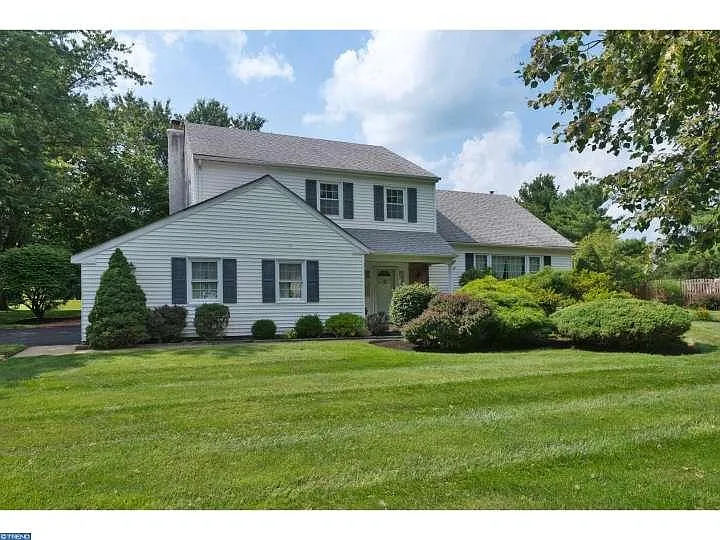 5814 Village Ln photo 1