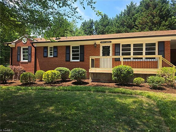 2nd image of 1118 Timberlane