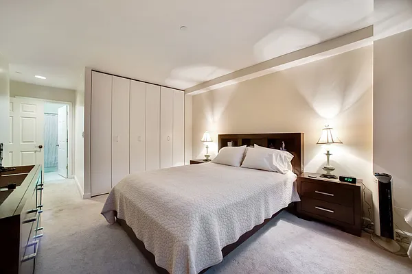 Sold by Redfin Real Estate | media 11