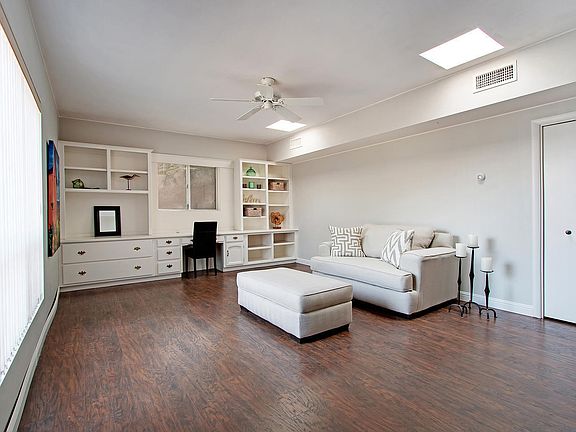 Spacious Family Room