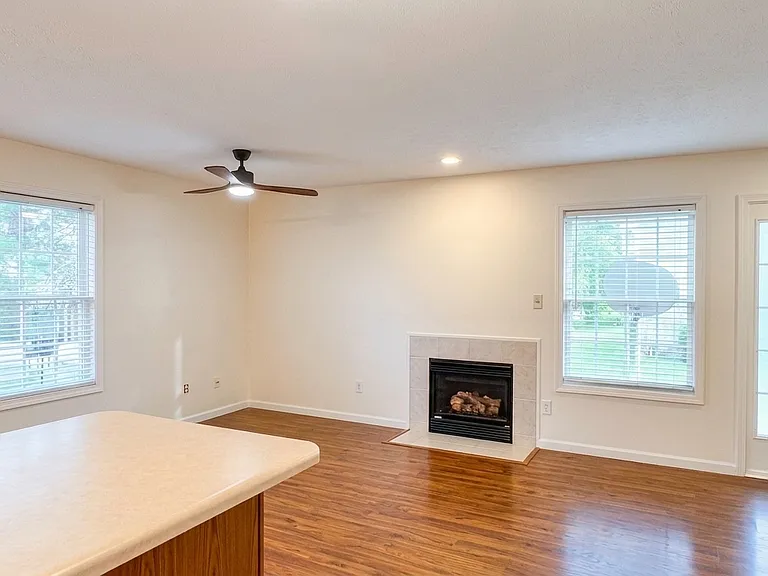 3590 S Oaklawn Cir — Photo 6