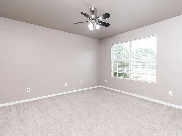 4004 Bull Run Dr — Photo 2
