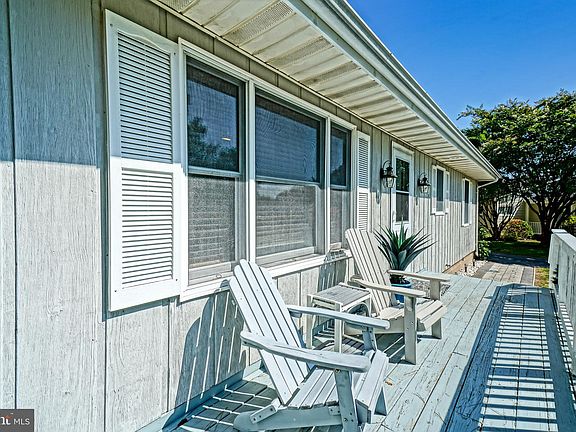 3rd image of 610 Kent Ct