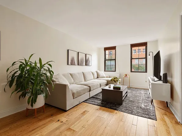 222 W 14th St APT 3N, New York, NY 10011