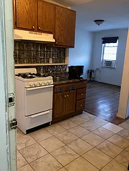 Rented by Alexiou Realty