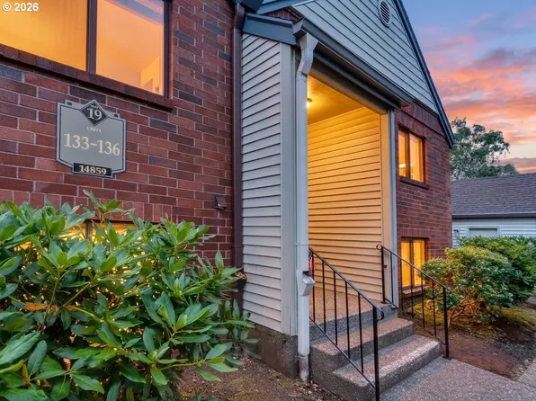 14859 NE Sacramento St Unit 136, Portland, OR 97230