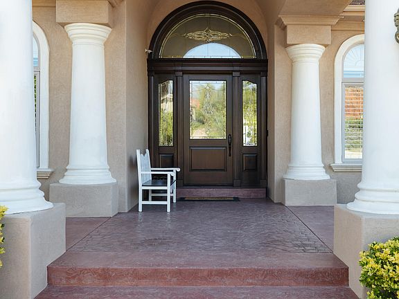 4th image of 684 N Juniper Way