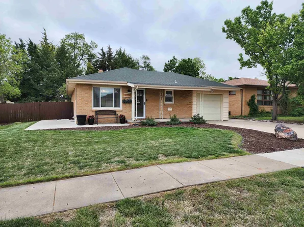 107 E 23rd St, Hays, KS 67601