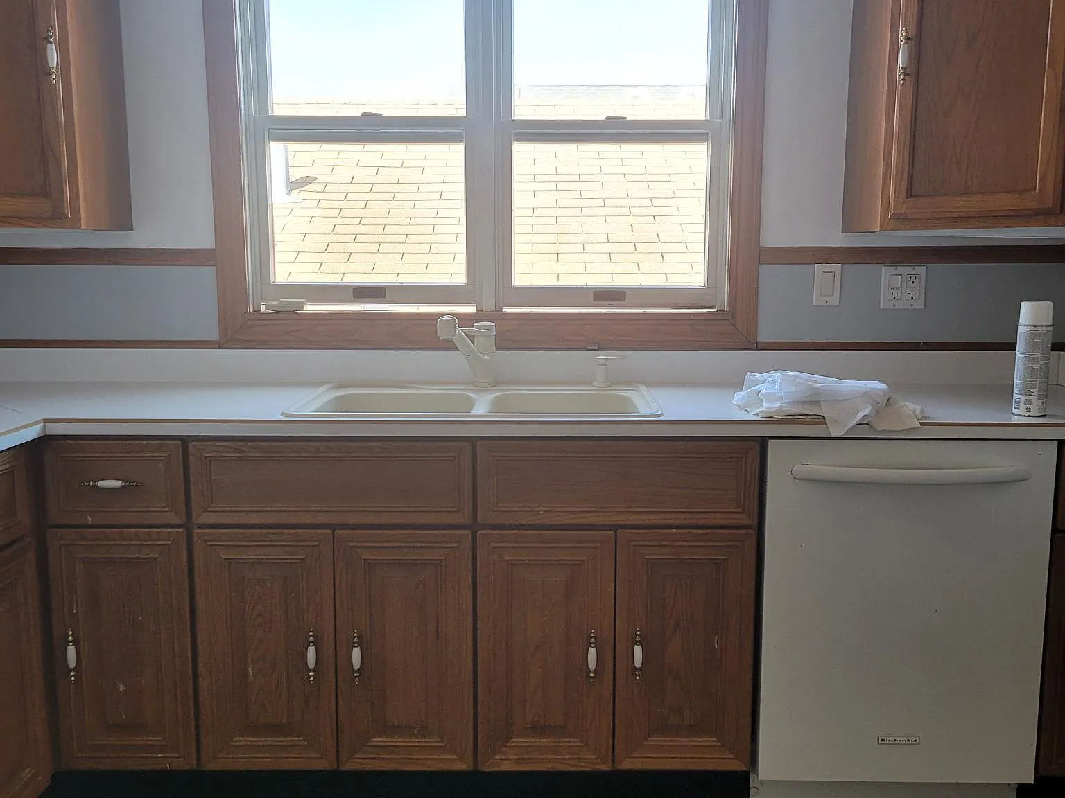 4225 N Melvina Ave — Photo 3