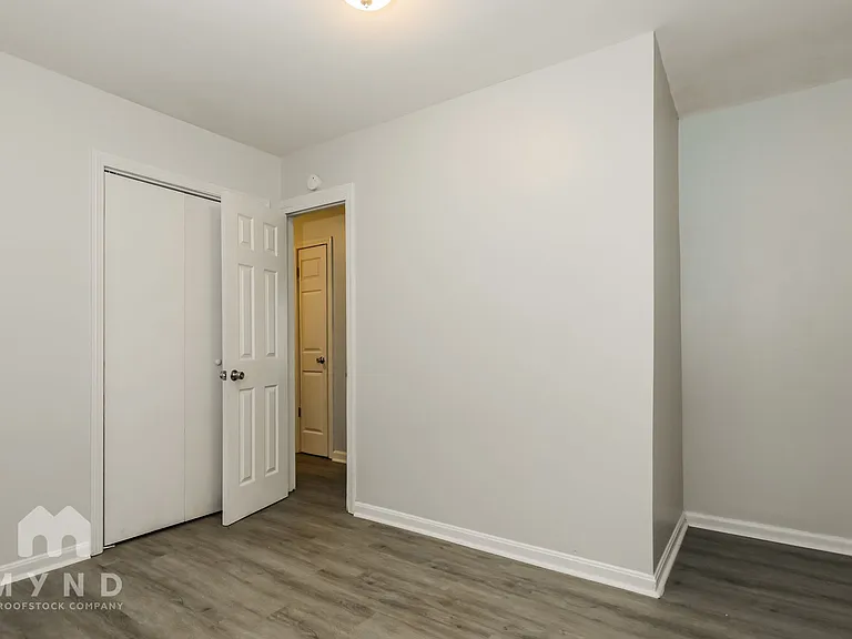 4769 Ridgewood Dr — Photo 13