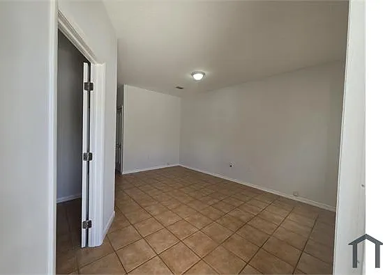 4 bed, 1500 sqft, $3,100 — Photo 3
