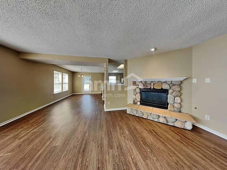 14324 Orange Blossom Trl — Photo 7