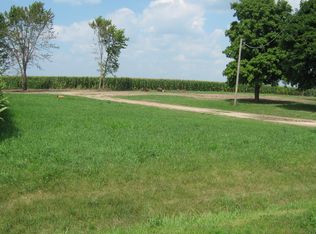 115 N 14th Rd, Lostant, IL 61334