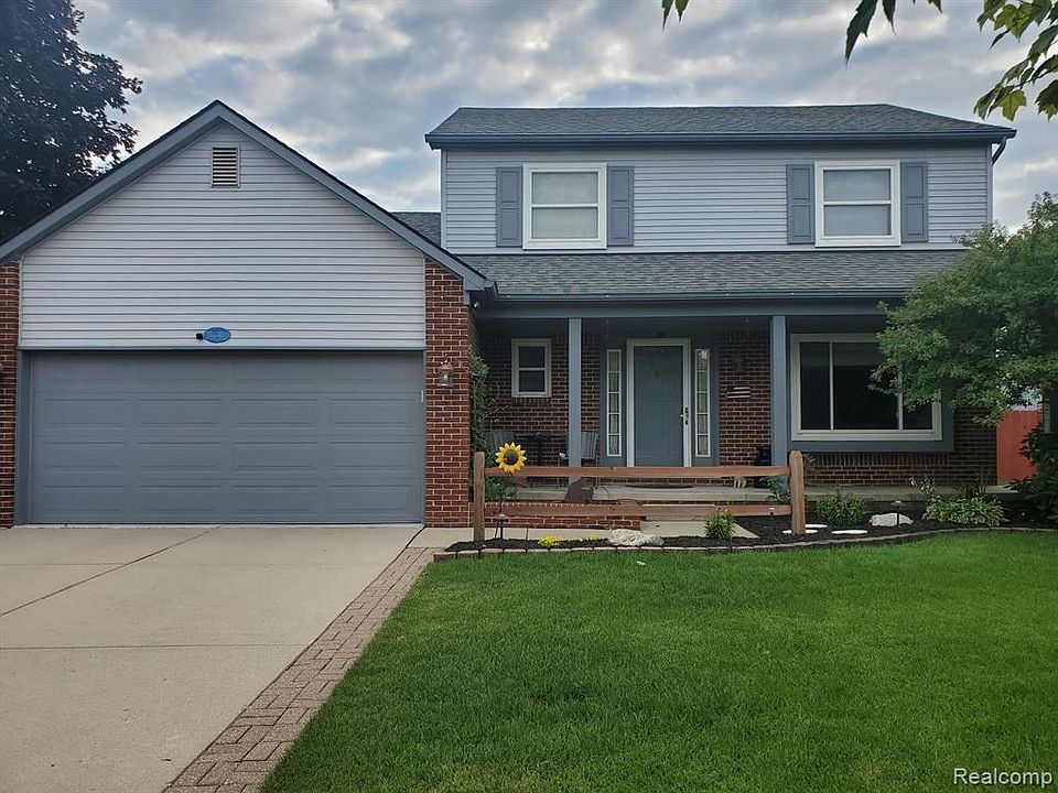 1st image of 33541 Bordeaux Ct