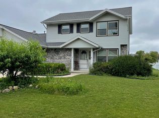 10340 S Shepard Ave, Oak Creek, WI 53154