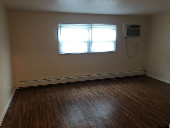 2nd image of 335 Iowa Ave APT 1