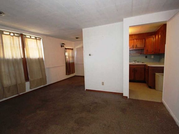 5th image of 2708 Washington Ave