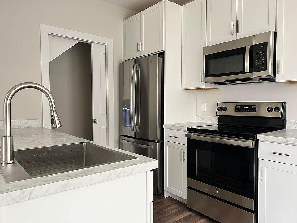 1st image of 2001 N 2nd St APT 2