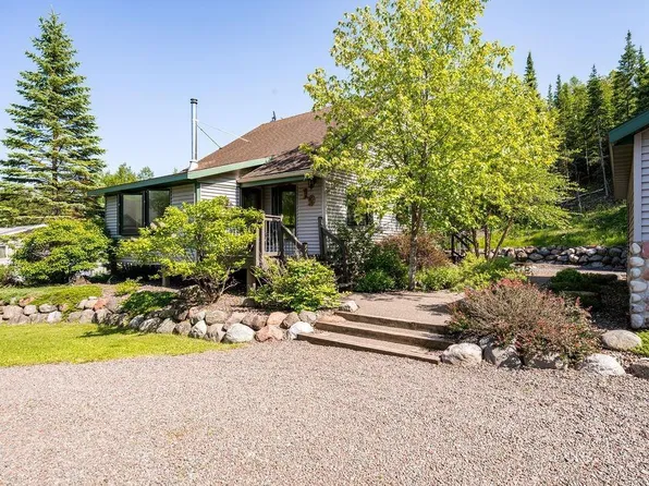 19 Reed Dr, Silver Bay, MN 55614