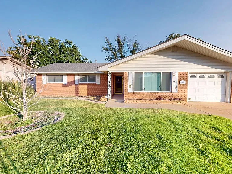 317 W Blanco Dr — Photo 1