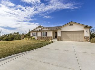 3216 Wilson Dr, Manhattan, KS 66502