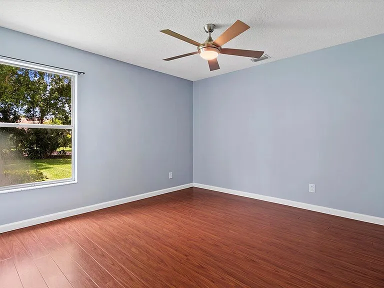 15575 Woodmar Ct — Photo 23