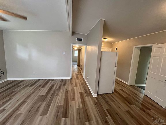 2nd image of 219 Ruby Ave