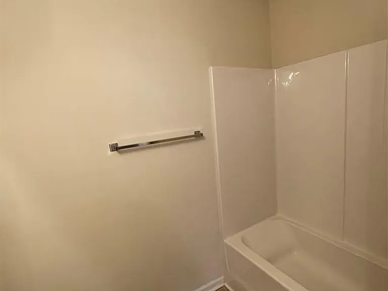 1615 Oak Leaf Dr NW — Photo 25