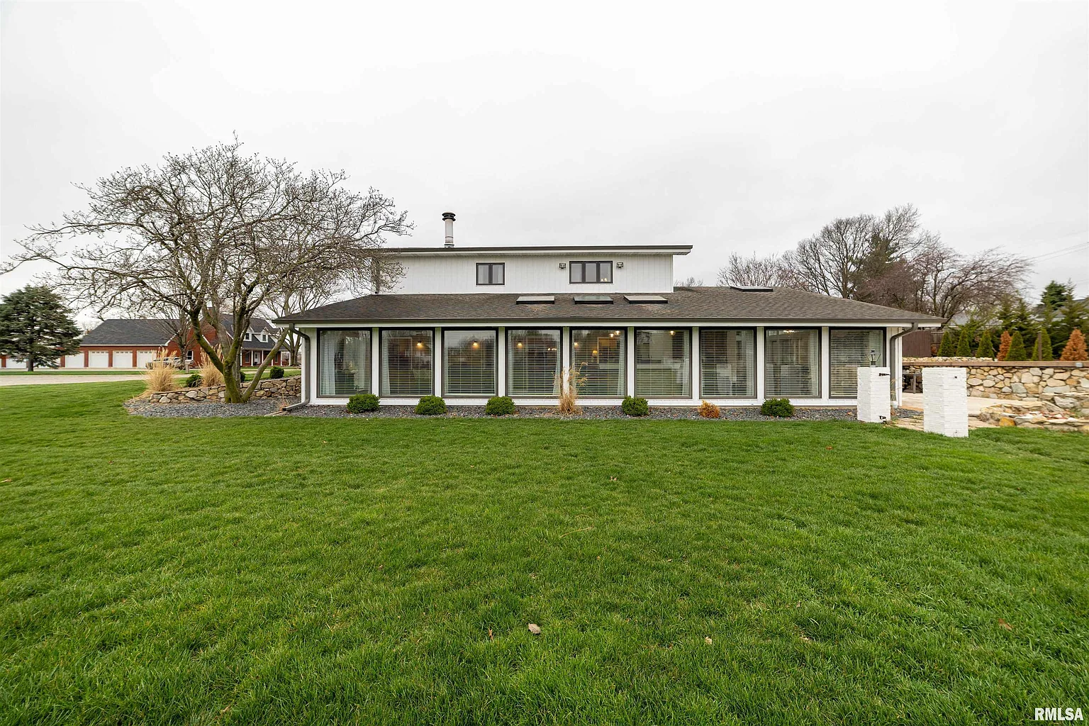 1431 Donlee St photo 1