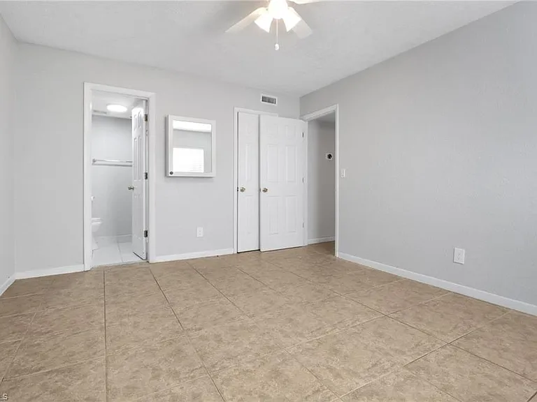 4635 Bayshore Dr #P4 — Photo 16