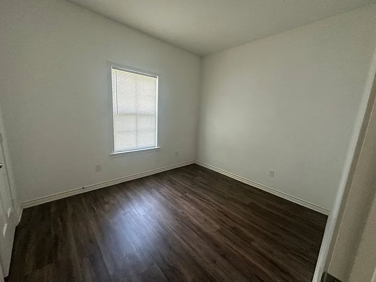 205 Gordon St — Photo 13