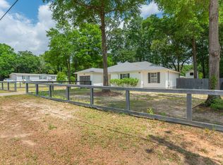 1093 Farmer St, Crestview, FL 32539