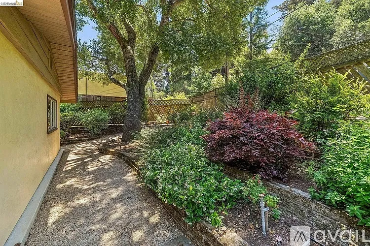 7200 Saroni Dr — Photo 5
