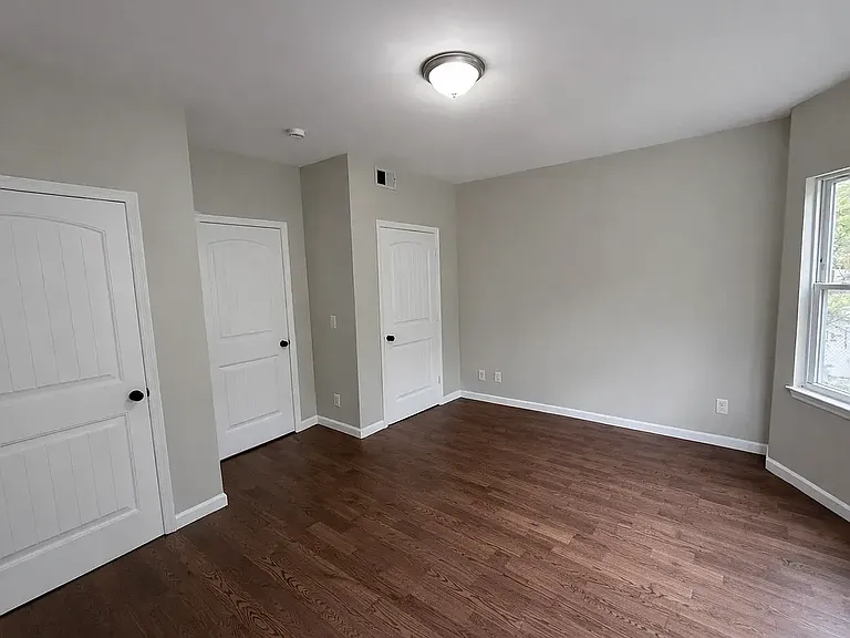 742-744 Bergen St — Photo 12