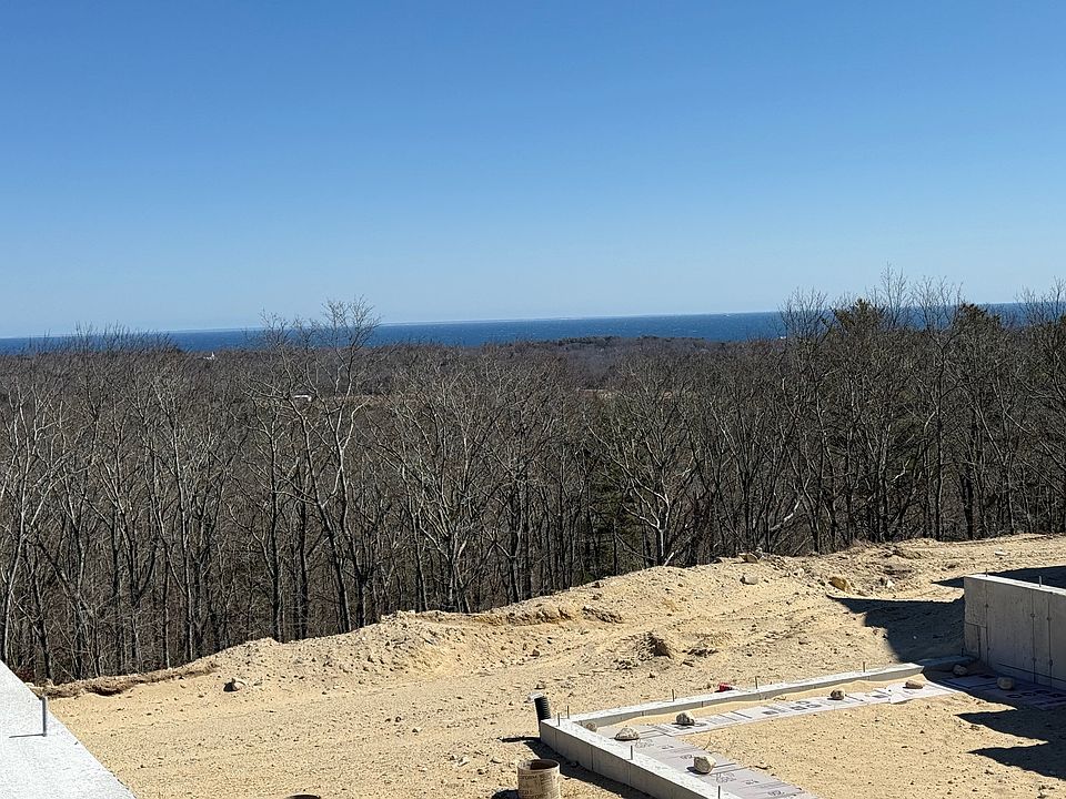 2nd image of 55 Outlook East Rd
