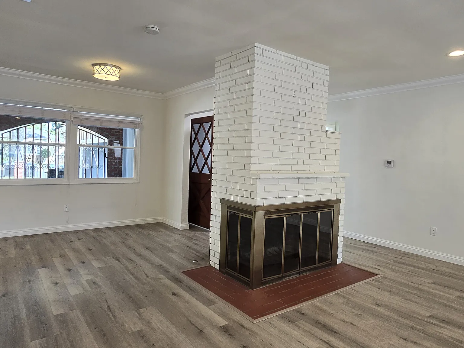 3 bed, 1229 sqft, $3,800 — Photo 4