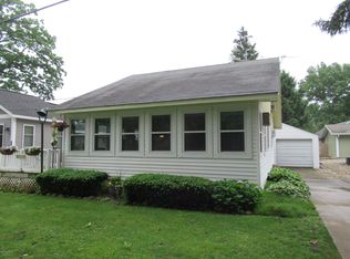 62325 Oakwood Ave, Cassopolis, MI 49031