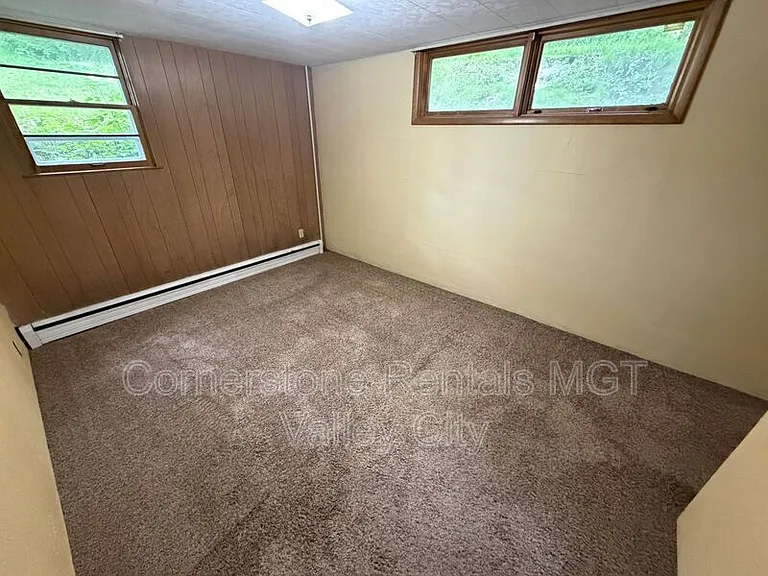 265 Viking Dr #2 — Photo 11