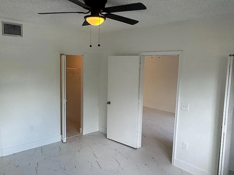 3221 Sabal Palm Mnr #105 — Photo 9