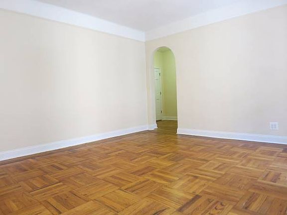 5th image of 501 W 184th St APT 4F