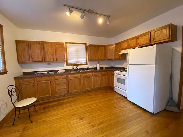 1st image of 1528 N Wood St #1R