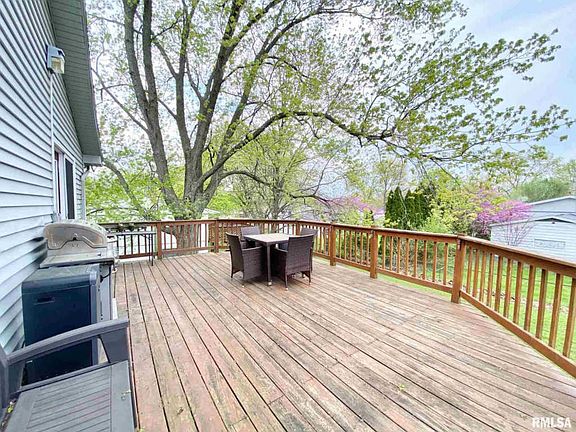 4th image of 5827 N Mackinac Dr