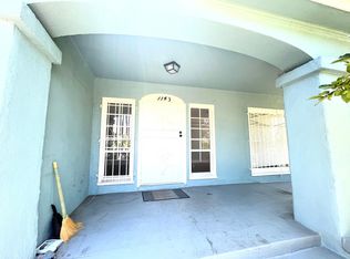 1143 S Manhattan Pl #1, Los Angeles, CA 90019