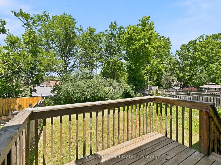 26 Fallingbrook Cres — Photo 38