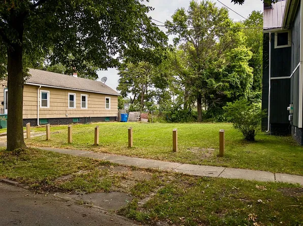 30 Crouch St, Rochester, NY 14609