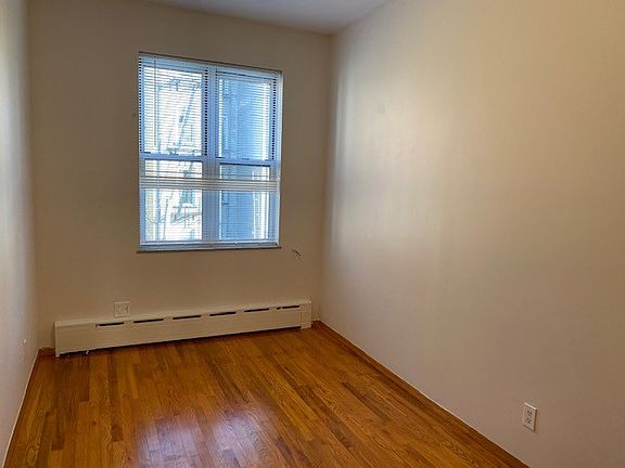3rd image of 676 Humboldt St Floor 3