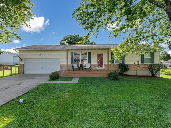 610 Falcon Dr, Sullivan, MO 63080