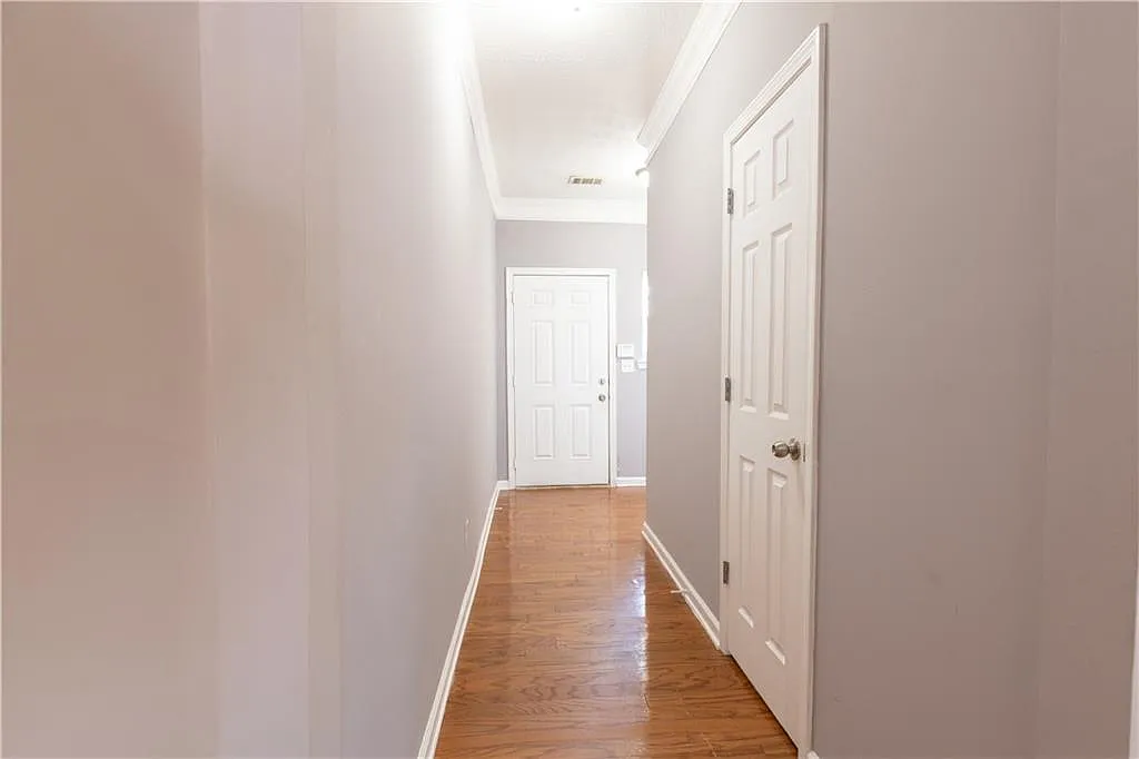 3 bed, 2.5 bath, 1737 sqft, $1,850 — Photo 2