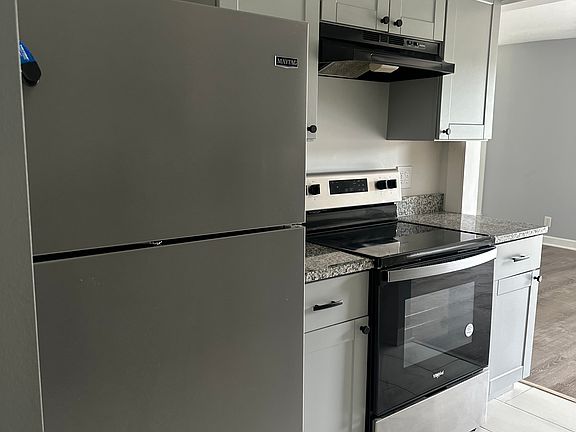 4th image of 1050 21st Ave NW APT 41