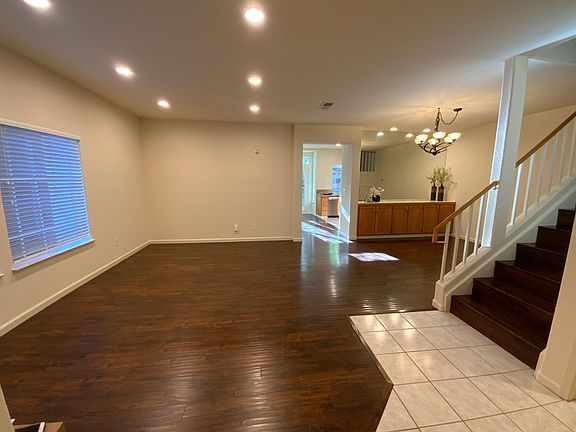5th image of 149 Heritage Park Dr